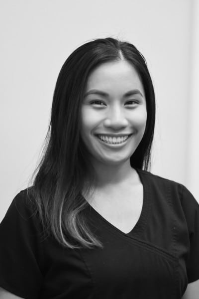 Beach-dental-center-rachel-dental-hygienist Rachel, dental hygienist at beach dental center, providing professional teeth cleanings and preventative dental care in virginia beach.